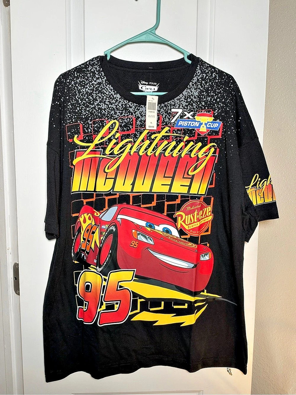 Disney Pixar Cars Lightning McQueen Graphic Tee Men’s XL NWT